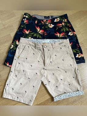 Men’s Denim & Flower Shorts Bundle Size 30 Tropical Floral & Flamingo